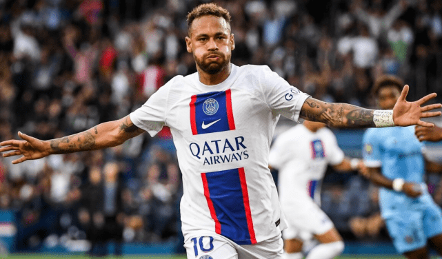 内马尔回归赛场，逆转首场状态亮眼，西班牙队观众沸腾！的简单介绍